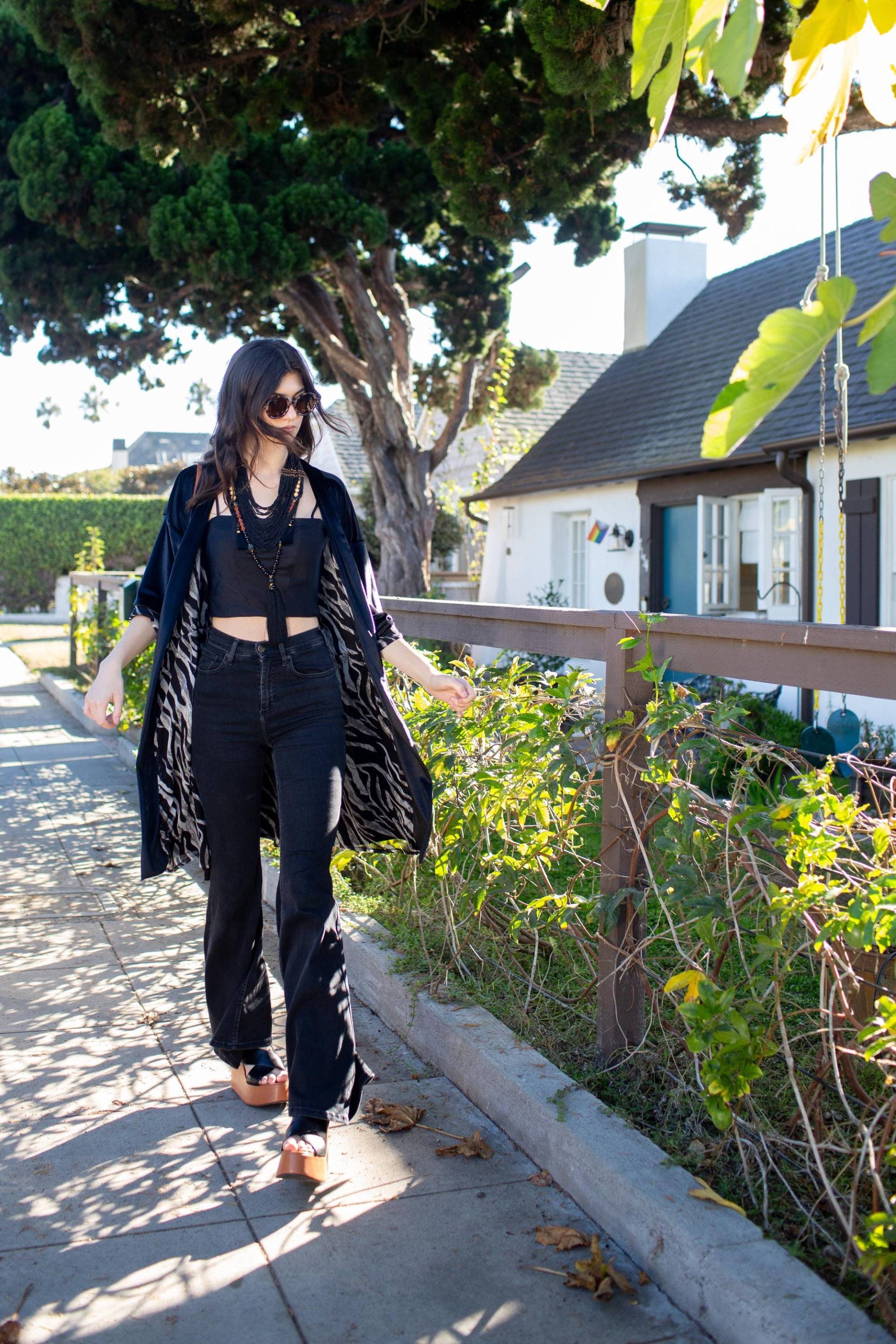 Onyx Wendbarer Koi Kimono von jennafergrace