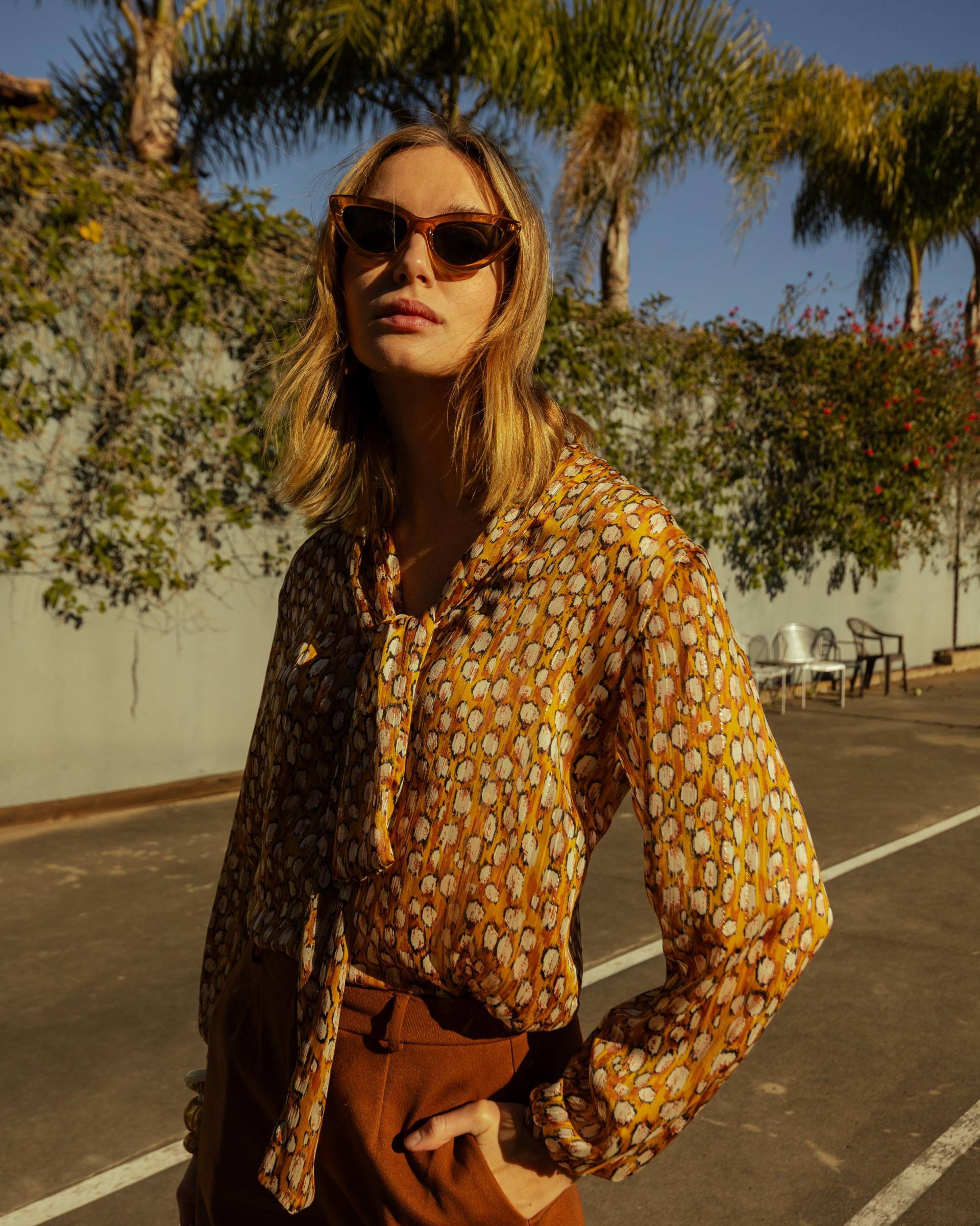 Ozelot Schimmernde Bluse Zum Binden von jennafergrace