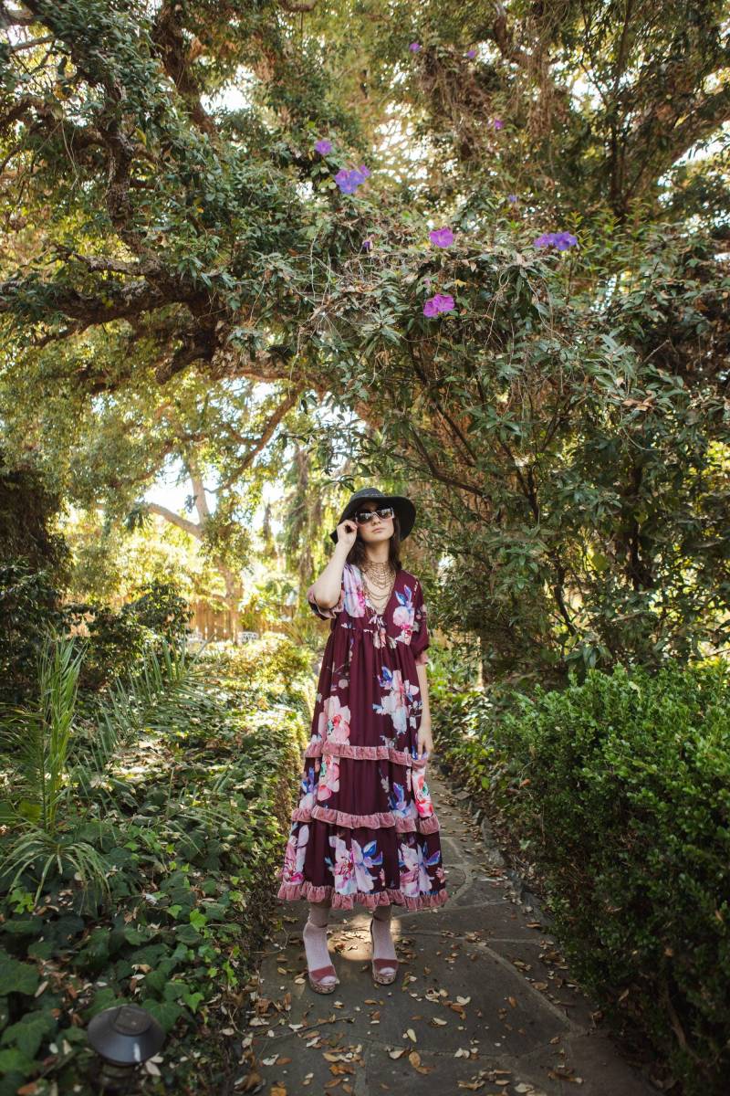 Plum Rose Samt Rüschen Maxi Kleid Plum Rose Samt Rüschen Maxi Kleid von jennafergrace