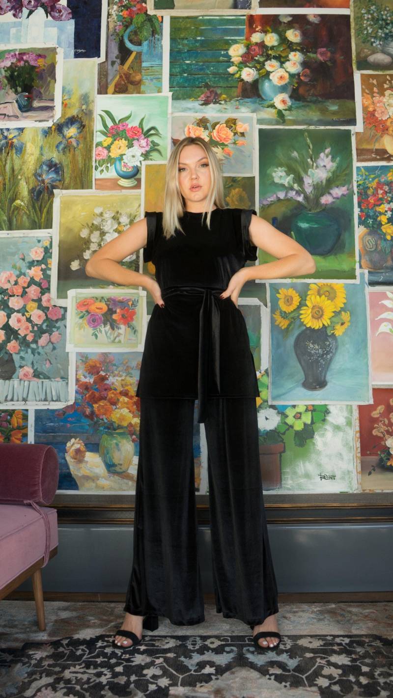 Schwarz Samt Tunika Mit Krawatte Schwarz Samt Tunika Mit Krawatte von jennafergrace