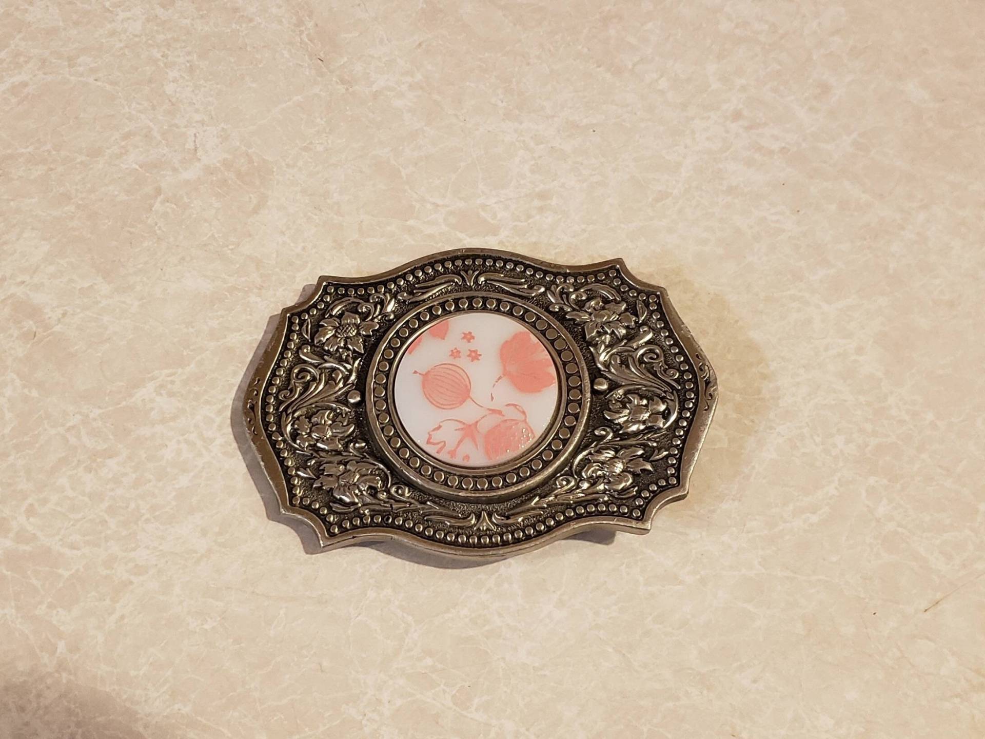 Spektakuläre Pinke Stachelbeere Pyrex Gürtelschnalle von jennahannah