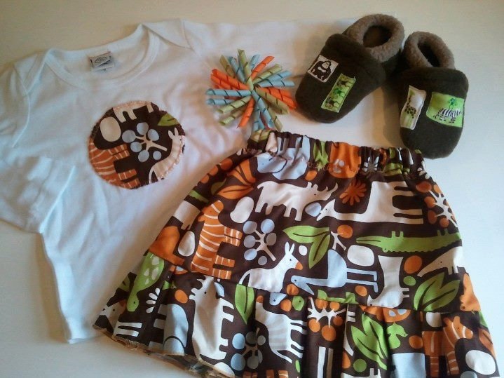 18M Chocolate 2D Zoo Outfit/Soft-Sohlen Schuhe/Hairow Set Collab W/Alioop & Arianna's Bowtique von jenncatsmeow