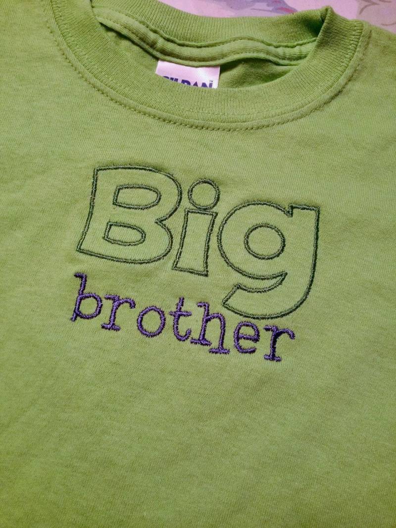 Kiwi Grün Big Brother Kurzarm Bestickt ShirtJugend Xs Größe von jenncatsmeow
