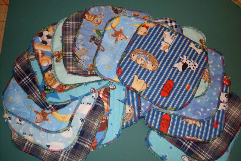Zwei Dutzend Assorted 2-Lagiges Flanell-Tücher | Ihrer Wahl Von Jungen, Mädchen Oder Neutrale Stoffe von jenncatsmeow