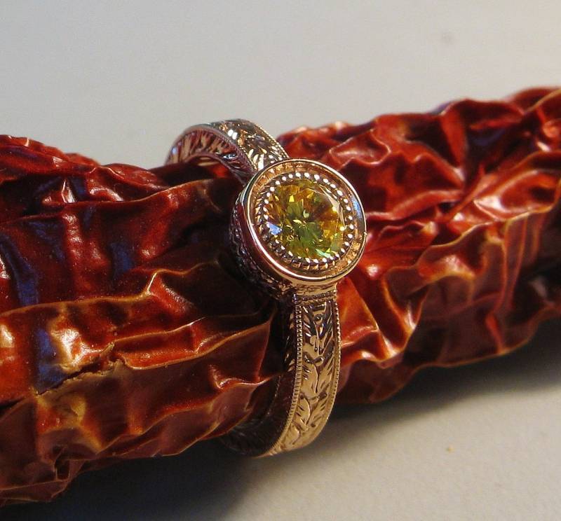 Gelber Saphir Ring - Handgravierter Roségoldring Rosa Goldring 14K Gold Gravur Art Deco von jewelAbench