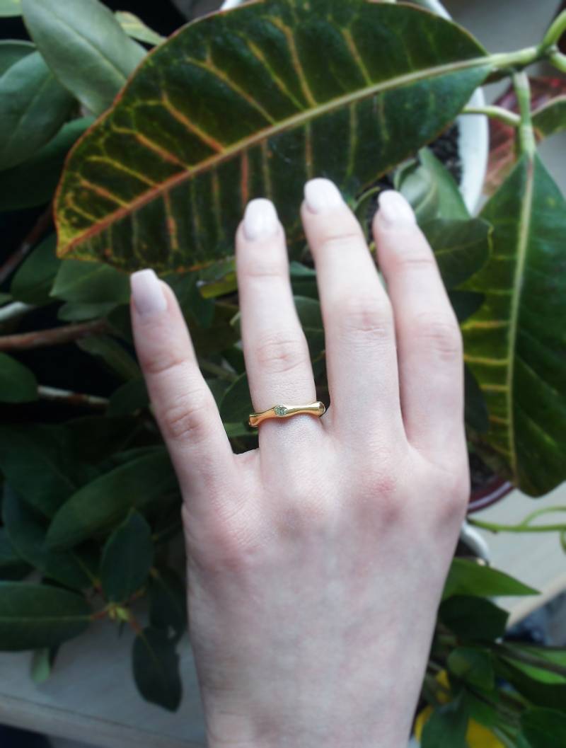 Grüner Saphir Band Ring - Multi Stone Ring 14K Gold von jewelAbench