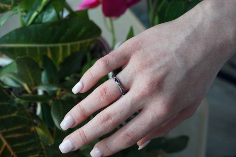 Saphir Band Ring - Multi Stone 14K Weißgold Blauer Marquise von jewelAbench