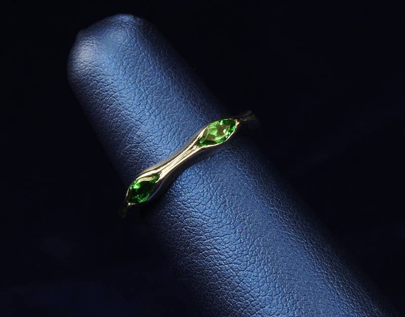 Smaragd Band Ring - Multi Stone 14K Weißgold Marquise von jewelAbench