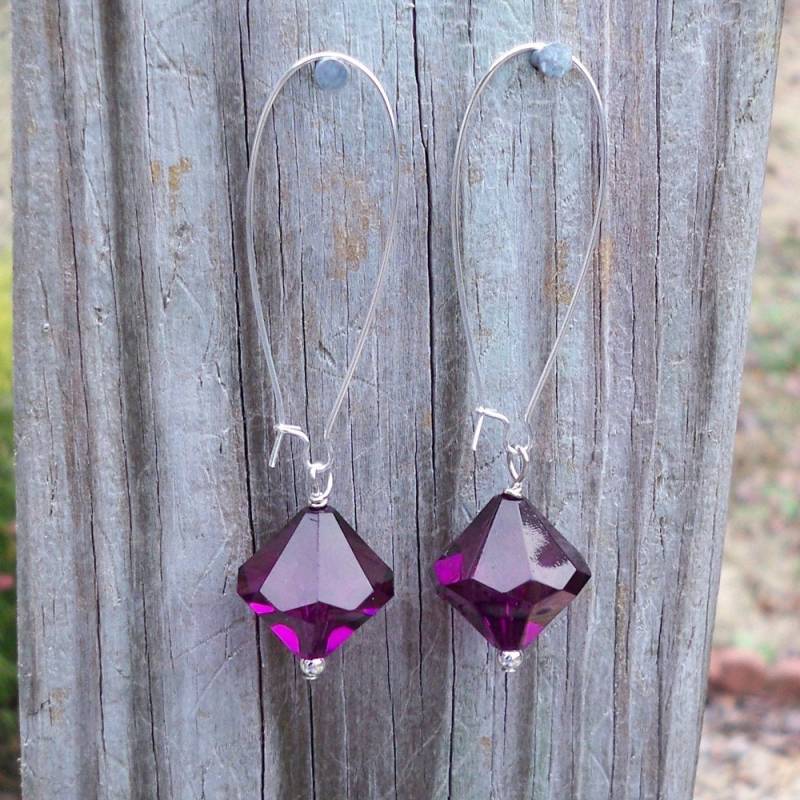 Pflaume Ohrringe Lila Ohrringe, Baumeln, Lange Diamant Fuchsia Facettierte von jewelbytessyla