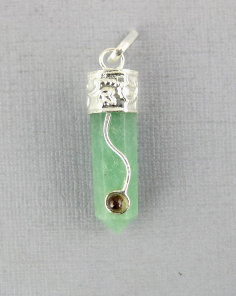 Aventurin Bleistift Punkt Charm Anhänger Mit Chakra Edelstein Akzent - Silber Kappe Und Bail von jewelersparadise