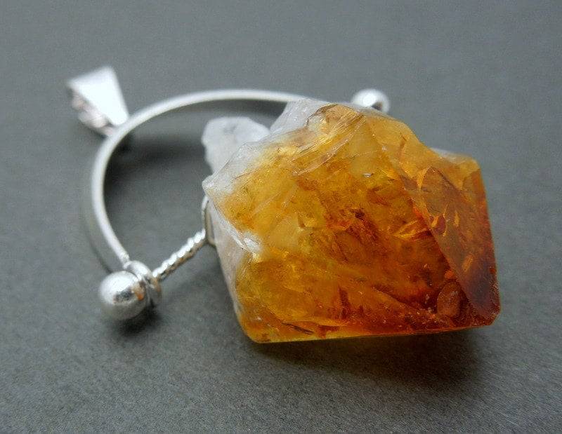 Citrin Anhänger Mit Versilberter Öse | S25B18-03 von jewelersparadise