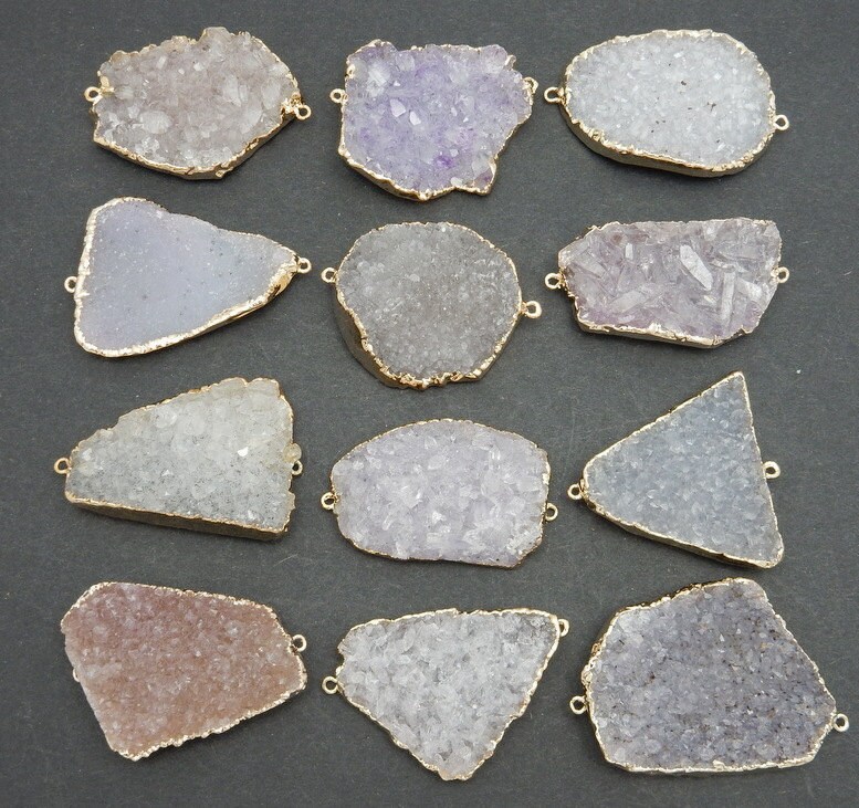 Großer Freeform Druzy Double Ösen Anhänger Mit Galvanisiertem 24K Gold Rand Ddz | S100B7-01 von jewelersparadise