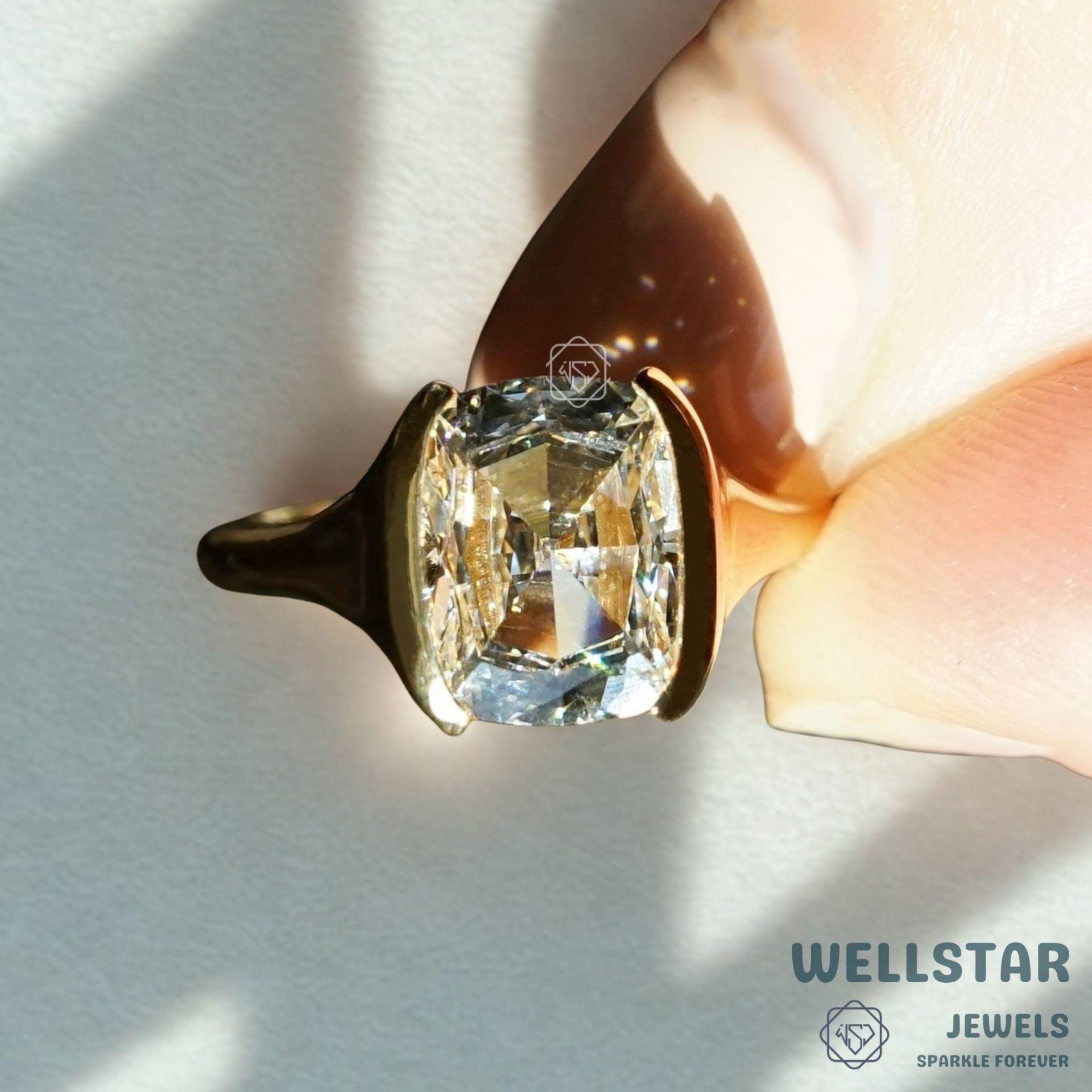 2.00 Ct Cushion Cut Lab Grown Diamond Engagement Ring in 14K Yellow Gold | Wide Bezel Set Solitaire Statement von jewellerybywellstar