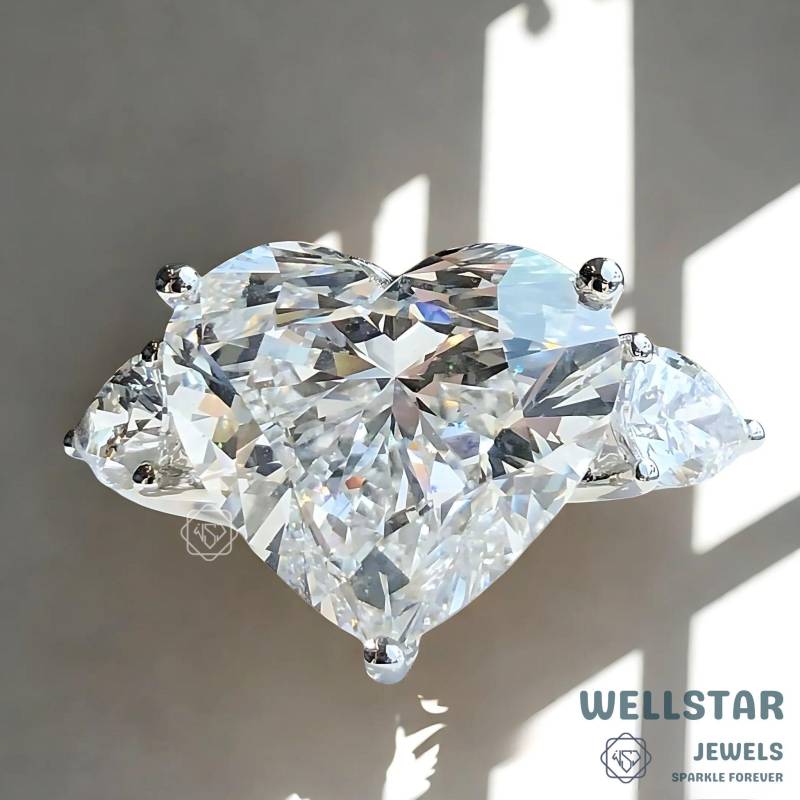 3.00Ct Heart Cut Lab Diamond Engagement Ring Three Stone With Pear Accents 14K White Gold von jewellerybywellstar