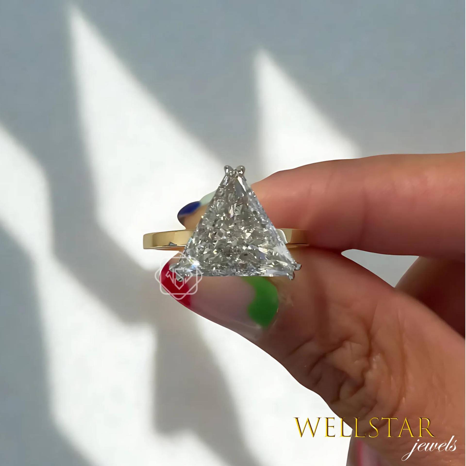 3.00Ct Triangle Cut Moissanite Ring Geometric Solitaire Engagement Modern 14K Yellow Gold Statement For Women von jewellerybywellstar