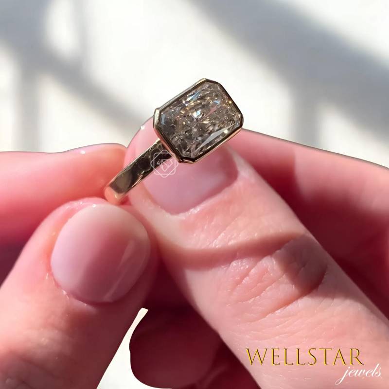 Bezel Set Radiant Moissanite Engagement Ring 2.50 Ct Diamond Gold Solitaire Unique Promise Jewelry von jewellerybywellstar