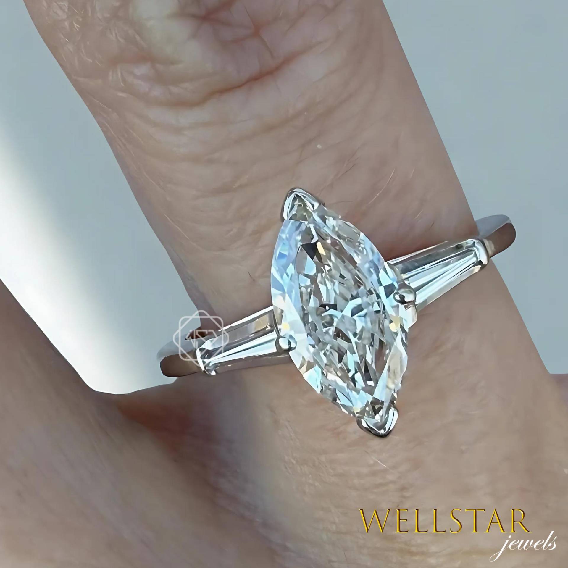 Elegant 2.50Ct Marquise Moissanite Engagement Ring With Tapereg Baguette Gift For Her von jewellerybywellstar