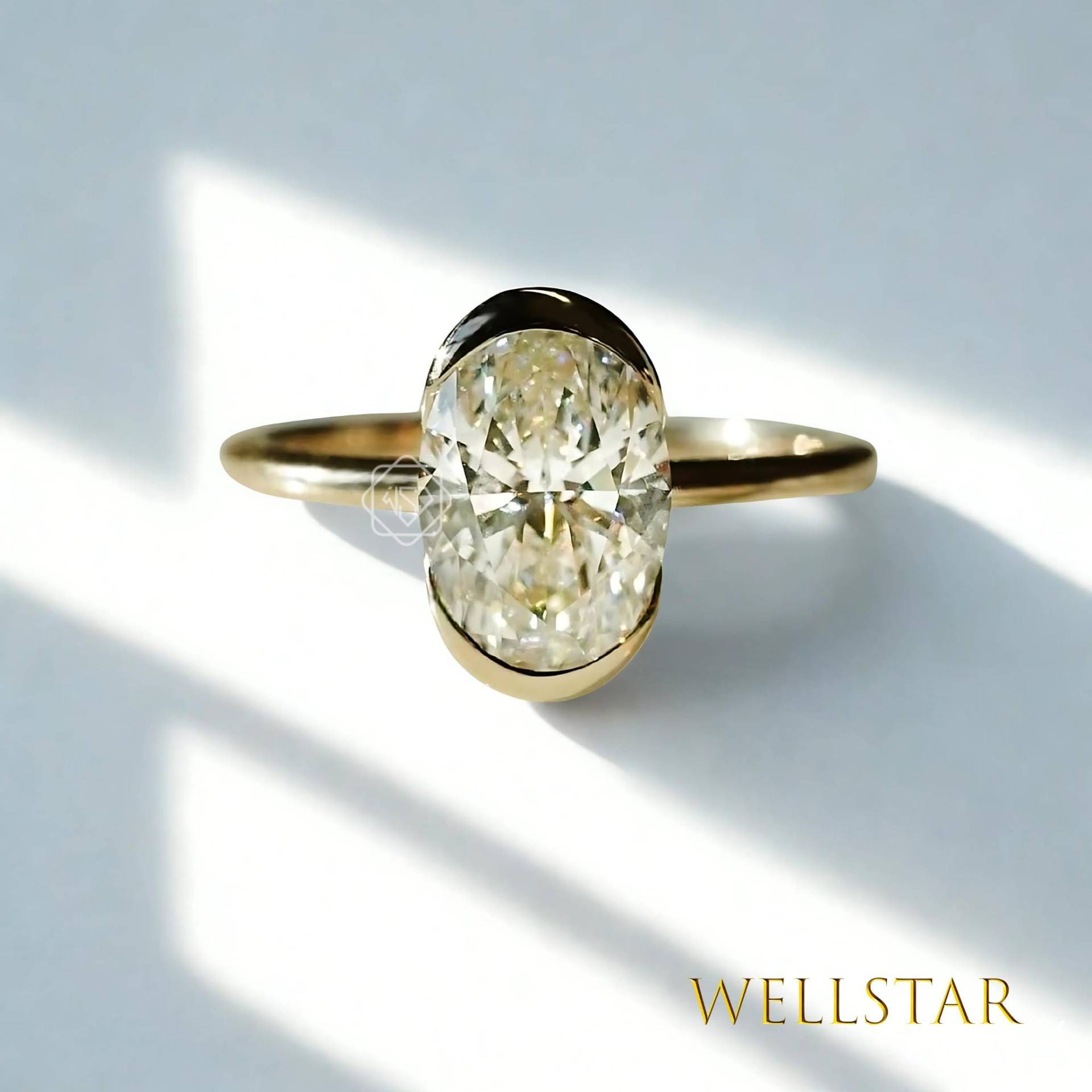 2.50Ct Oval Cut Moissanite Bezel Solitaire Ring 14K Yellow Gold Modern Engagement Handmade von jewellerybywellstar