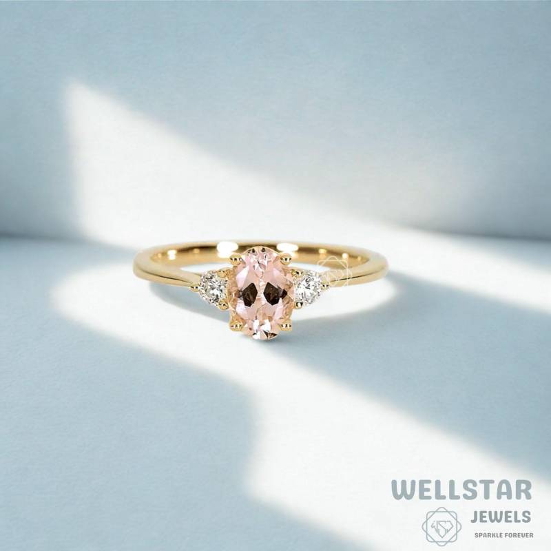 Three Stone 2.50Ct Oval Moissanite Engagement Ring With Side Diamonds | Promise in 14K Yellow Gold Minimalist Pink Diamond von jewellerybywellstar