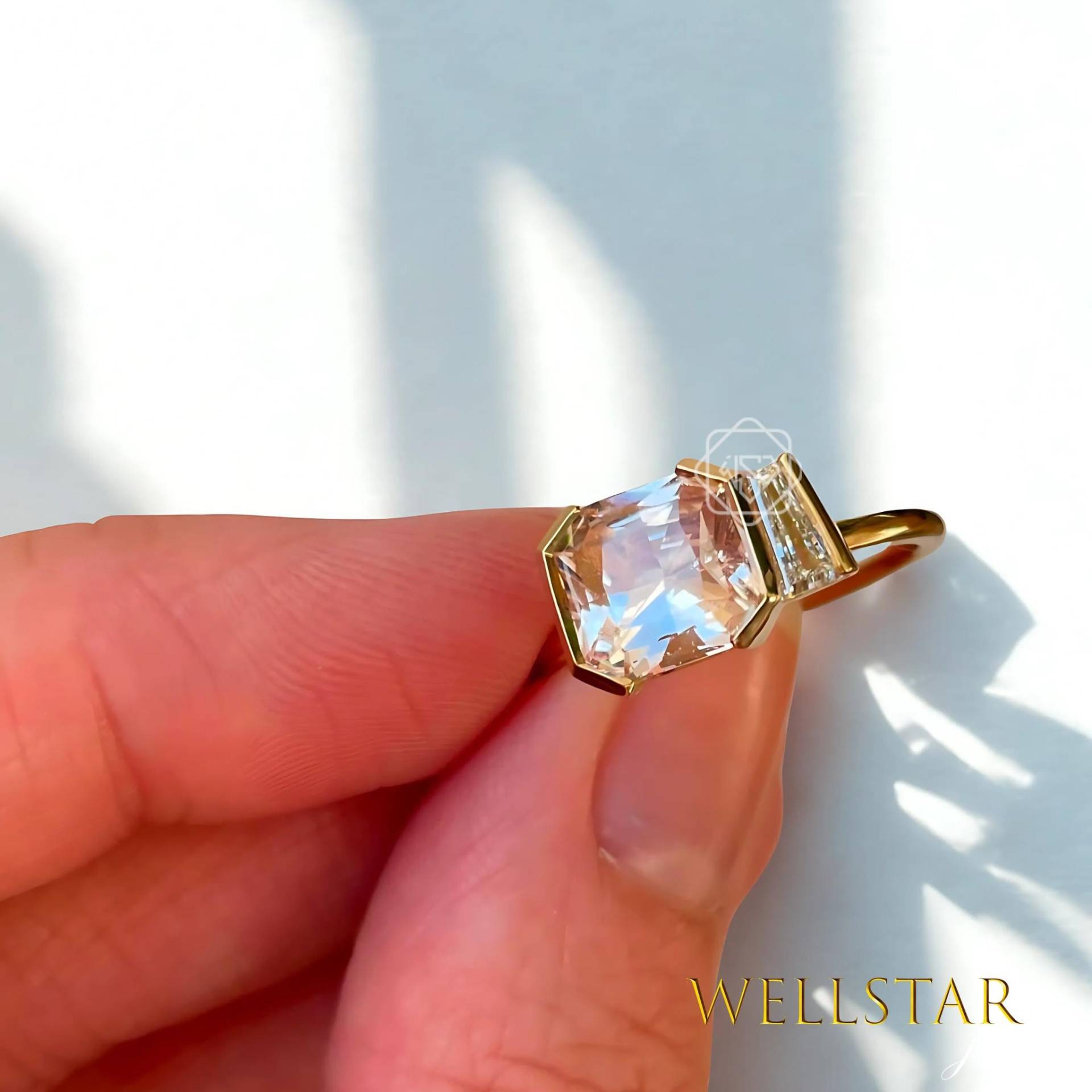 Unique 2.50Ct Radiant & Tapered Baguette Bridal Moissanite Ring Style | Gold Anniversary Jewelry Gift Women von jewellerybywellstar