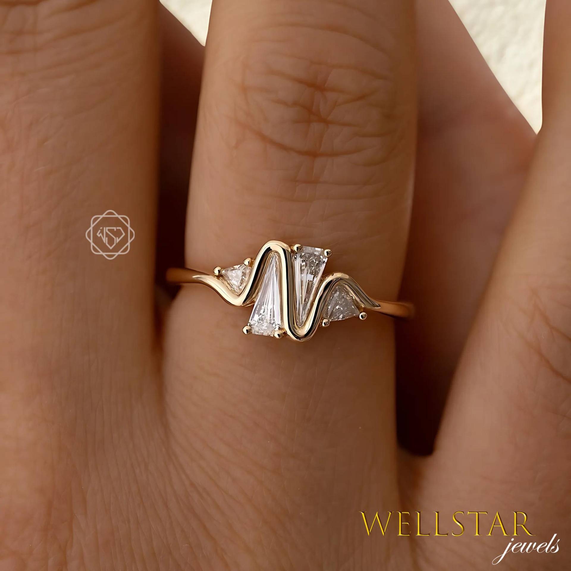 Womens Engagement Ring 2.00 Ct Tapered Baguette & Trillion Cut Diamond in 10K Solid Gold Nature-Inspired Minimalist Statement Band von jewellerybywellstar