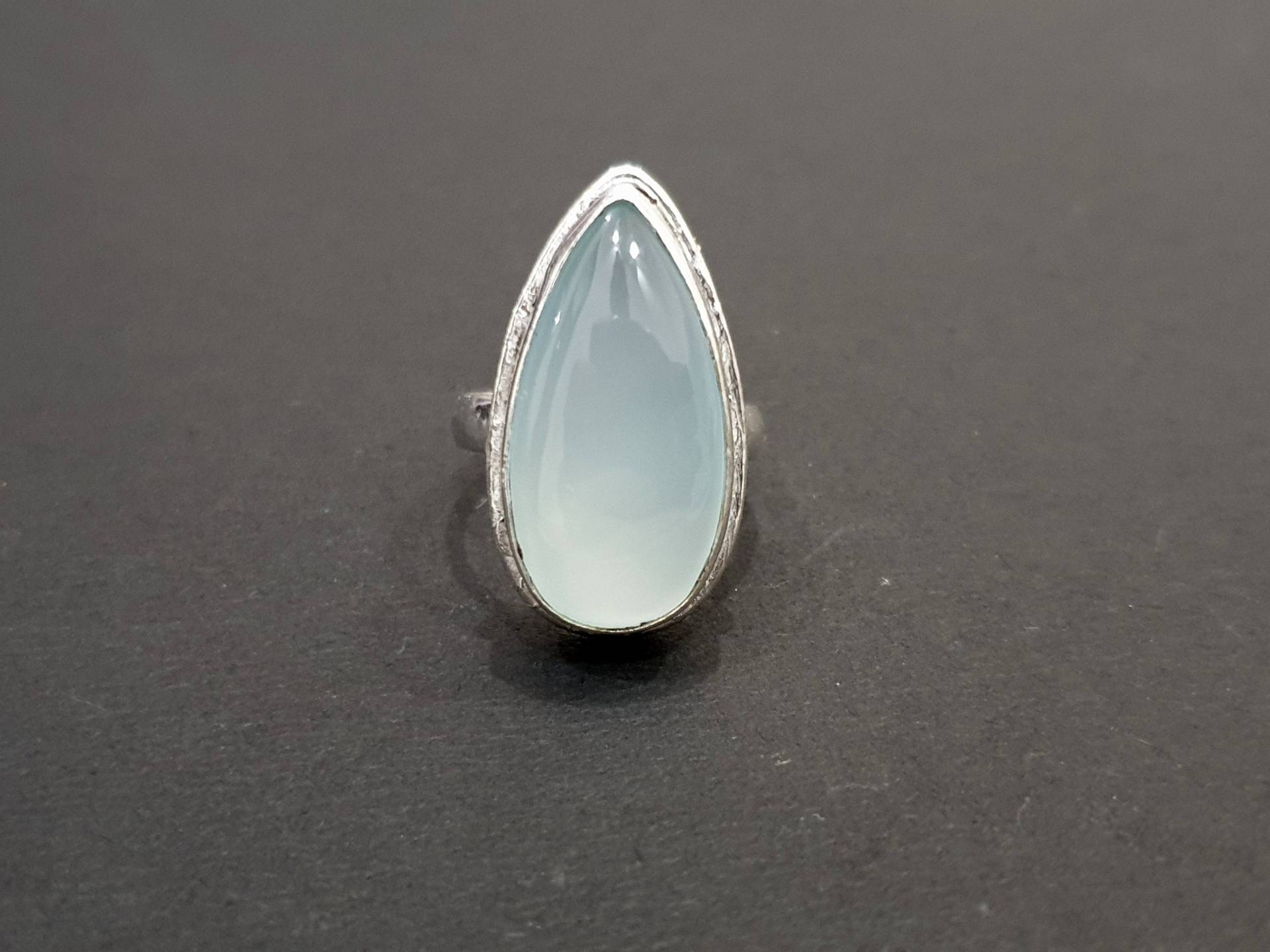 Natürlicher Aqua Chalcedon Ring, 925 Sterlingsilber Frauen Handgemachter Geschenk Für Sie, Gelbgold Birne Edelstein Ring von jewelleryvilla