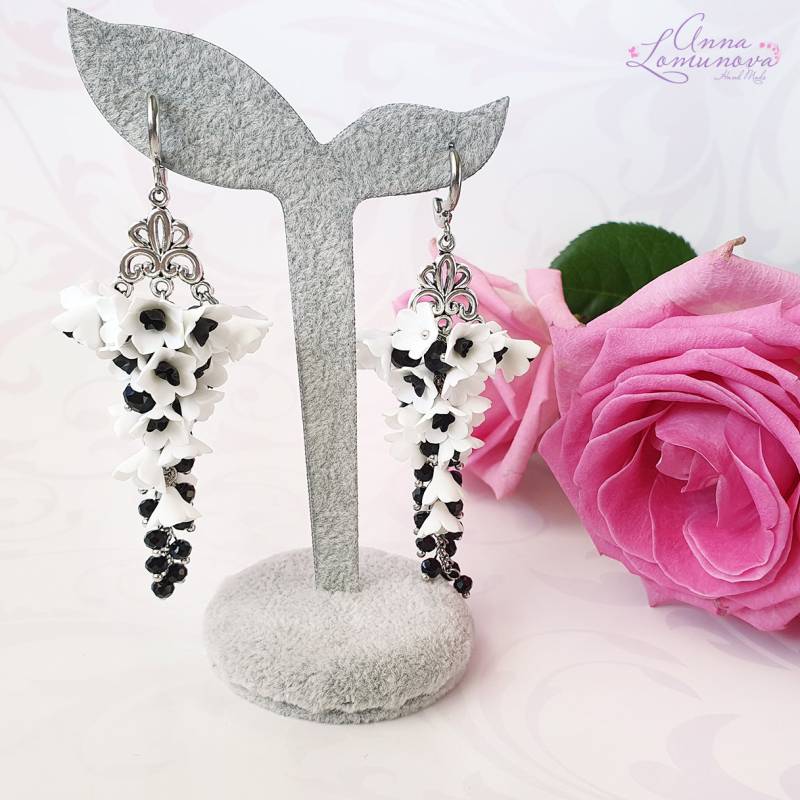 Blume Lange Ohrringe Schwarz Weiß Und Freundin Geschenk Hochzeit Frau Blume Lange Ohrringe Schwarz Weiß Und Freundin Geschenk Hochzeit Frau von jewelryLomunovaAnna