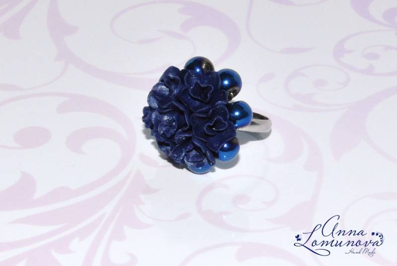 Marineblau Ring Dunkelblauer Freundgeschenk Blauer Cocktailring Verstellbar Blumenring Marineblauer Statement-Ring von jewelryLomunovaAnna