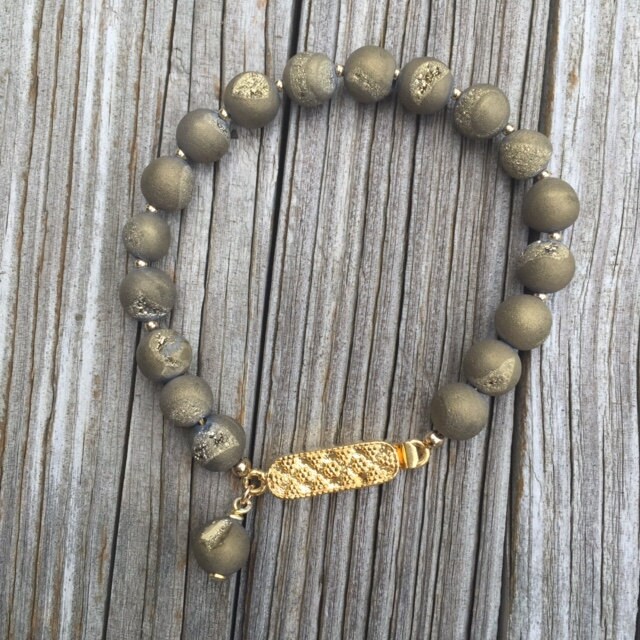 Braunes Druzy Achat Armband - Goldschmuck Edelsteinschmuck Funky Mod Mode von jewelrybycarmal