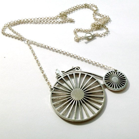 Fahrradkette Fahrradanhänger Lange Halskette Silber Charm Schmuck Unikat Handarbeit Kette Hipster N-71-L von jewelrybycarmal