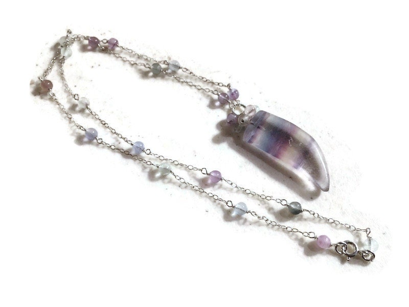 Fluorit Halskette - Horn Anhänger Lila Grün Edelstein Schmuck Sterling Silber Multicolor von jewelrybycarmal
