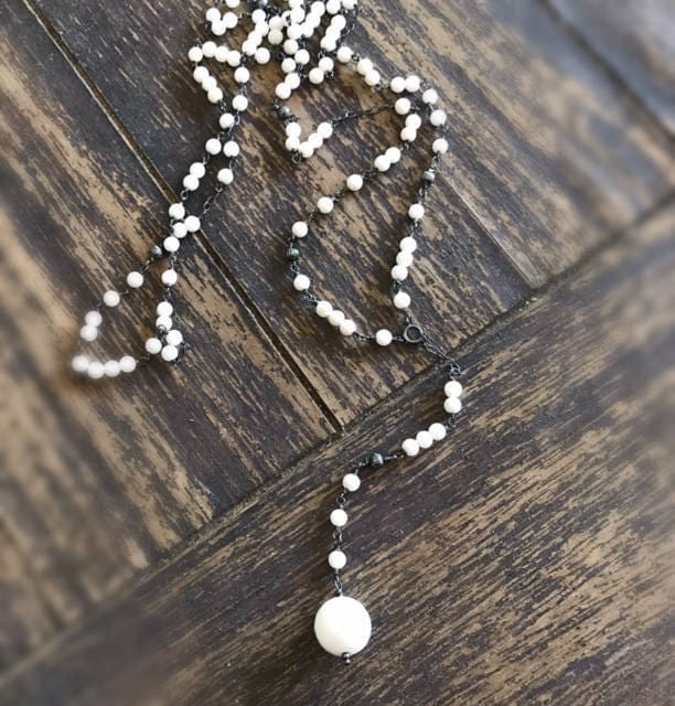 Jade Halskette - Weißer Edelstein Schmuck Langer Rosenkranz Oxidierter Sterling Silber Kettenschmuck Perlen Mode von jewelrybycarmal