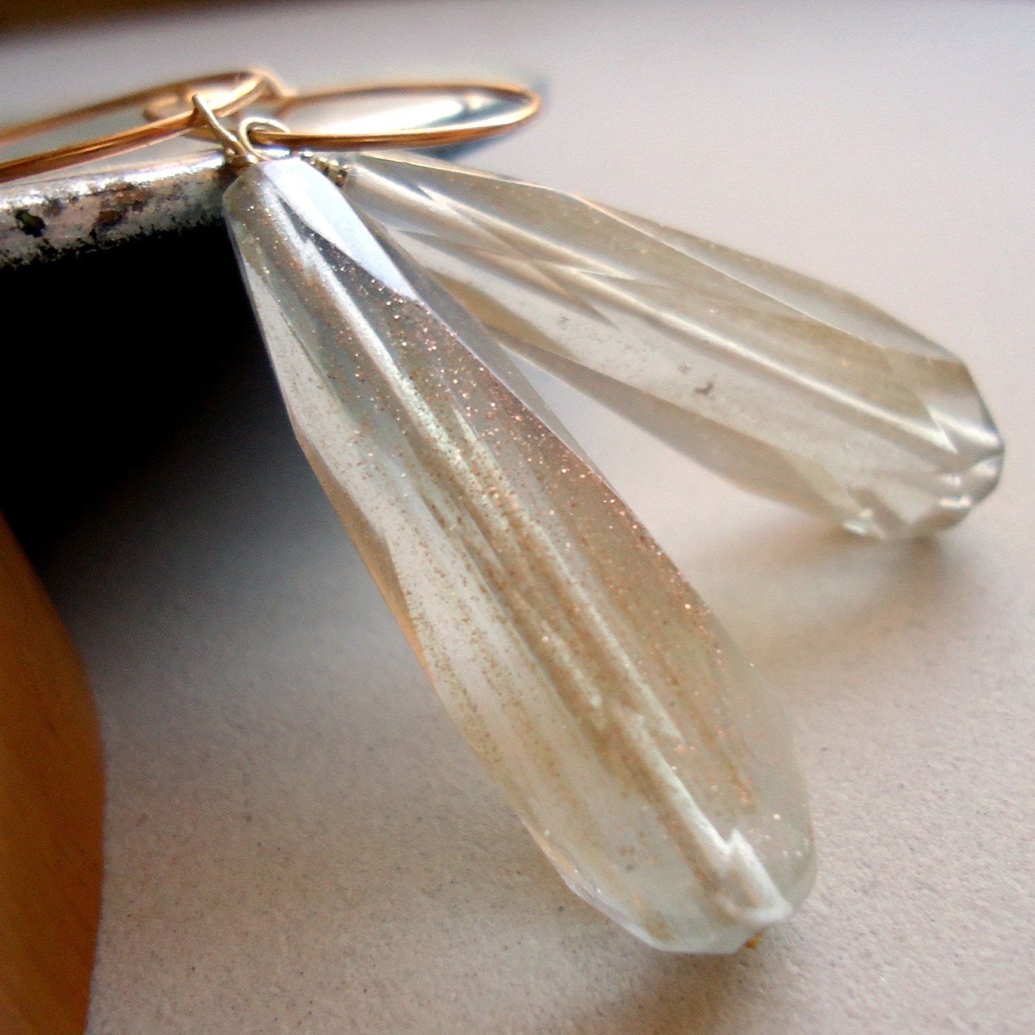 Klare Dichro Glas Ohrringe - Schmuck Gold Baumeln Goldadern Creolen Einzigartige Abschlussball Hochzeit Träne Er-11 Klare Dichro Glas Ohrringe - Schmuck Gold Baumeln Goldadern Creolen Einzigartige Abschlussball Hochzeit Träne Er-11 von jewelrybycarmal