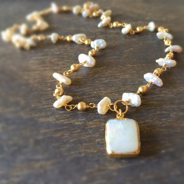 Perlenkette - Weißer Schmuck Edelsteinschmuck Gold Anhänger Hochzeit Braut Luxe Perlenkette - Weißer Schmuck Edelsteinschmuck Gold Anhänger Hochzeit Braut Luxe von jewelrybycarmal