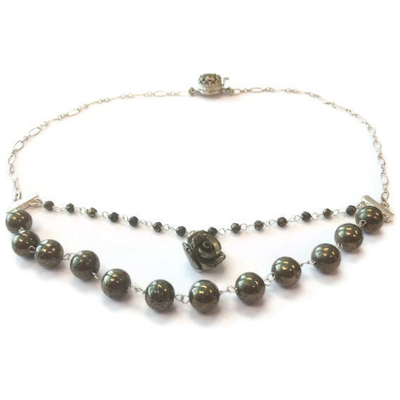 Pyrit Halskette - Statement Sterling Silber Schmuck Edelstein Multi Strang Narren Gold Box Verschluss Kette Blume von jewelrybycarmal