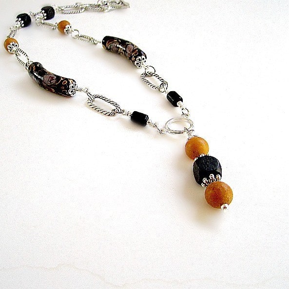 Schwarze Halskette Silber Schmuckkette Schmuck Tan Anhänger Unikat Abstrakte Röhrenperlen Draht Gewickelt Funky N-103 von jewelrybycarmal