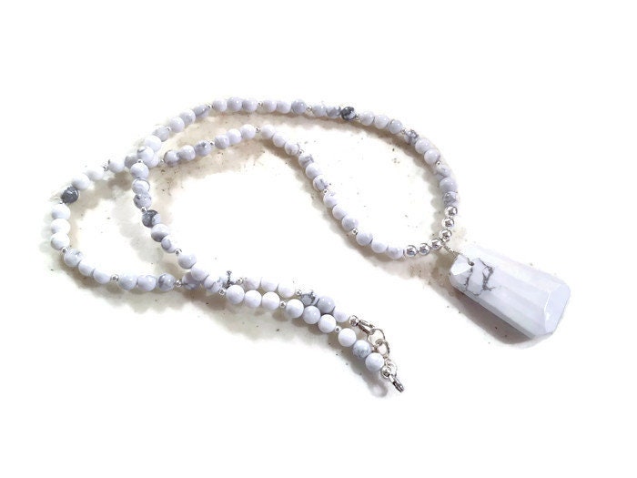 Weiße Kette - Howlith Edelstein Schmuck Sterling Silber Anhänger Mode Perlen von jewelrybycarmal