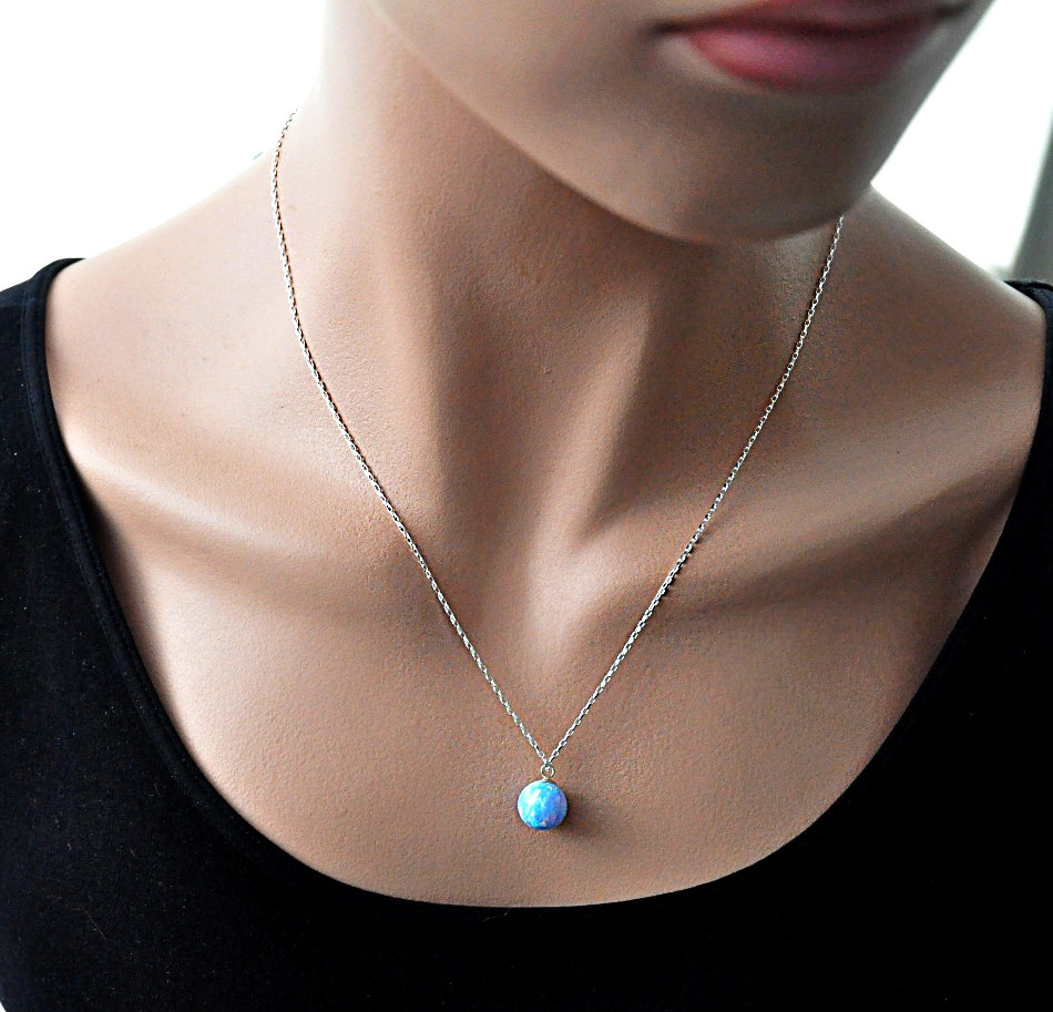 Blaue Opal Halskette Sterling Silber, 10mm Ball Anhänger, Boho Brautschmuck, Oktober Geburtsstein von jewelrybyirina