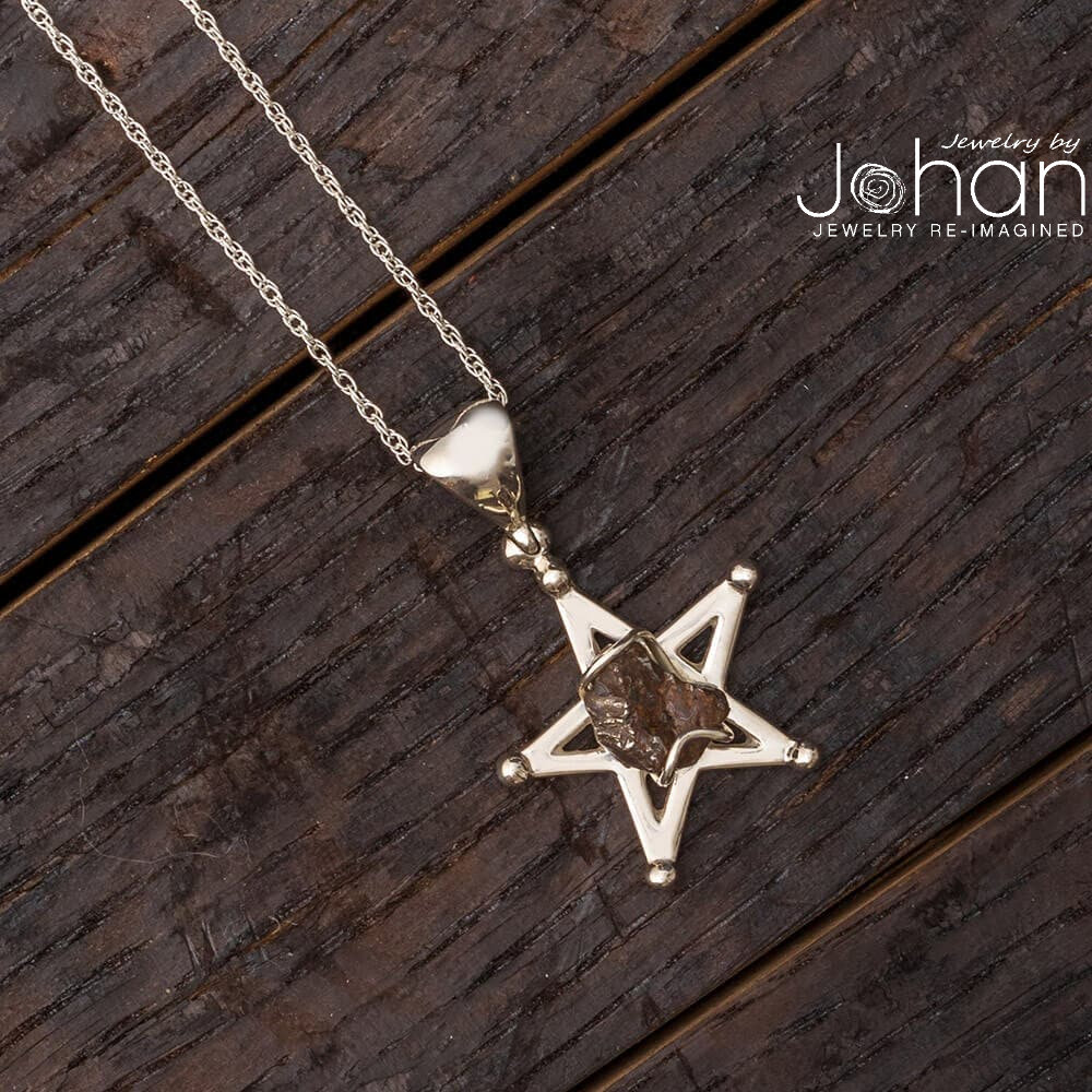 Campo Del Cielo Meteorit Halskette, Auf Lager Campo Del Cielo Meteorit Halskette, Auf Lager von jewelrybyjohan