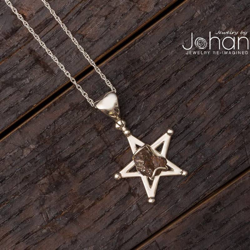 Campo Del Cielo Meteorit Halskette, Auf Lager Campo Del Cielo Meteorit Halskette, Auf Lager von jewelrybyjohan