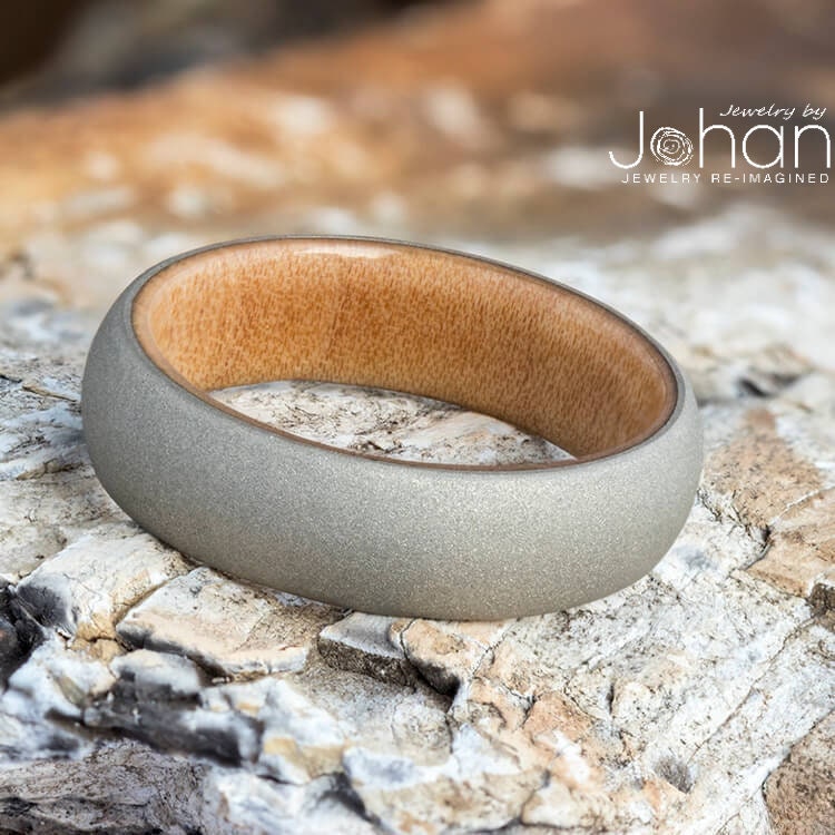 Einzigartiger Weißgold - Und Holzring, Ehering Für Männer Aus Gold, Mit Über 100 Holzoptionen Oder Einen Benutzerdefinierten Holzring von jewelrybyjohan
