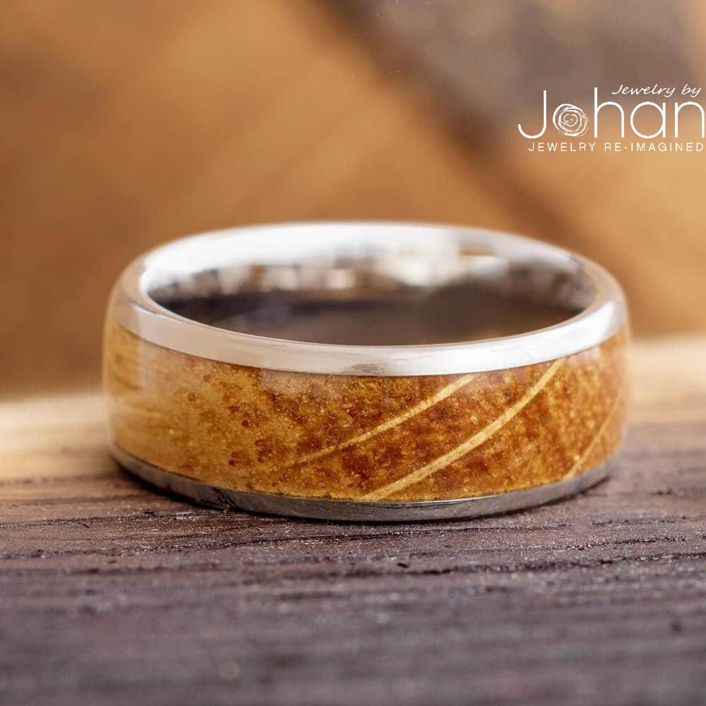 Schlichter Whiskyfass Eichenholz & Titan Herren Ehering, Holzring Nach Maß von jewelrybyjohan
