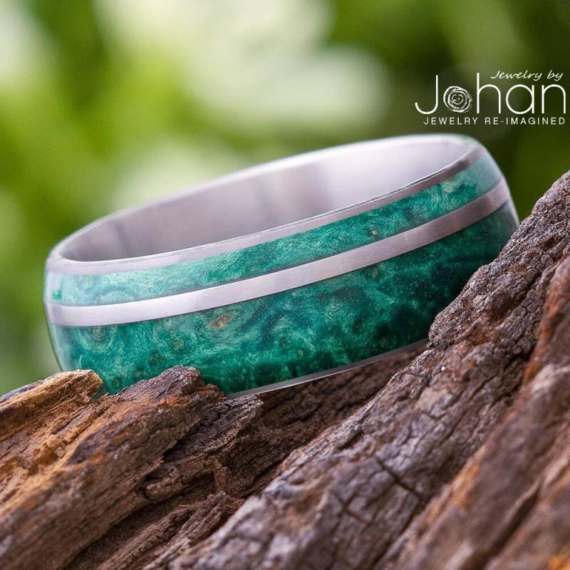 Titanring Mit Grüner Box Elder Maser Titanring Mit Grüner Box Elder Maser von jewelrybyjohan