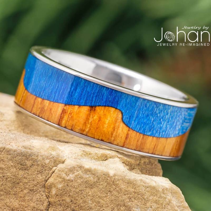 Titanring Mit Teakholz Und Blue Box Elder Maser Titanring Mit Teakholz Und Blue Box Elder Maser von jewelrybyjohan