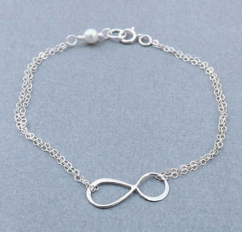 Bettelarmband - Unendlich Charm-Infinity Armband Sterling Silber Muttertagsgeschenke von jewelrycraftstudio
