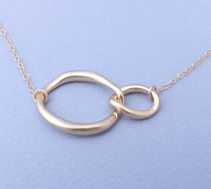 Gold Kreis Halskette - Zwei Verknüpfte Liebe Ring Filled Kette Brautjungfern, Beste Freundin, Frau, Freundin Geschenk Einfach, Zierlicher Schmuck von jewelrycraftstudio