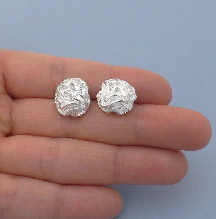 Silber Blumen Ohrstecker -Einfacher, Alltäglicher, Zarter Schmuck von jewelrycraftstudio