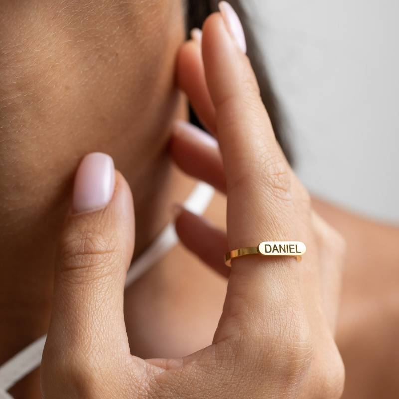 Gold Gravierte Bandring, Benutzerdefinierte Name Ring, Anfangsring, Stapelbar Skinny Personalisierte Geschenk Für Mama, Sie von jewelryforher2018
