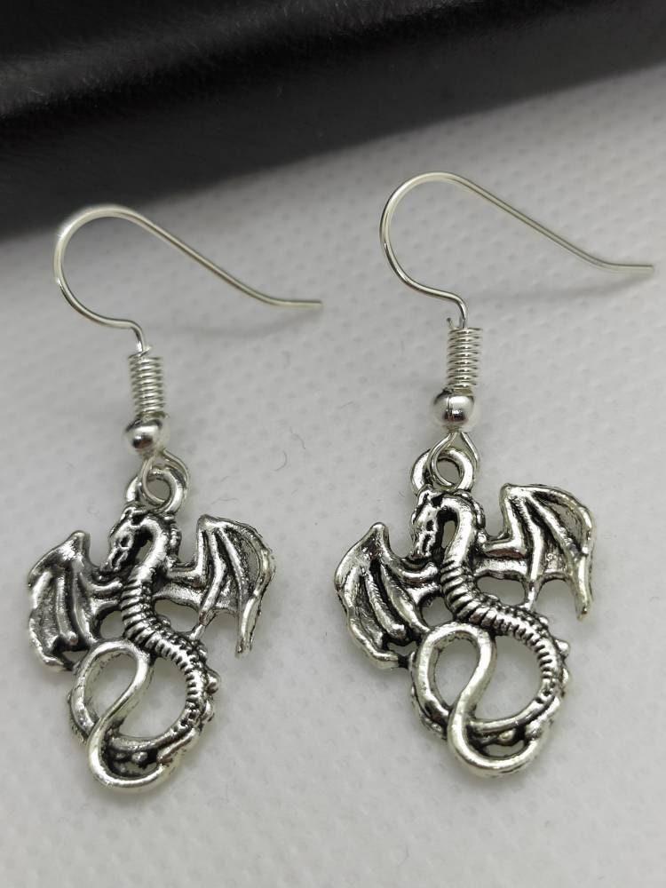 Drachen Ohrringe von jewelrypositivee