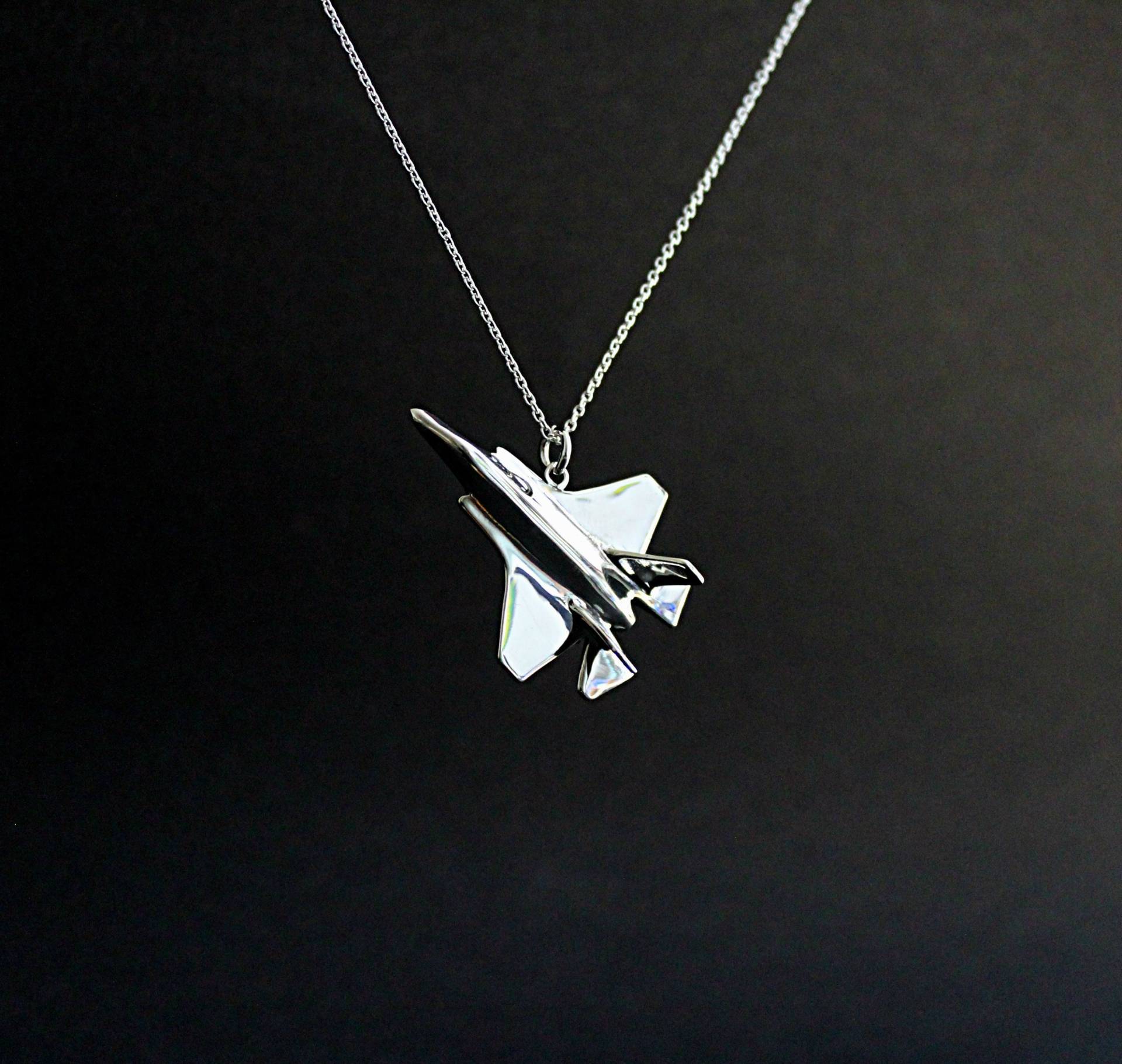 F-35 Anhänger Halskette Schlichter Schmuck Für Flugbegeisterte, Sterling Silber, Handgemacht von jewelsculpts